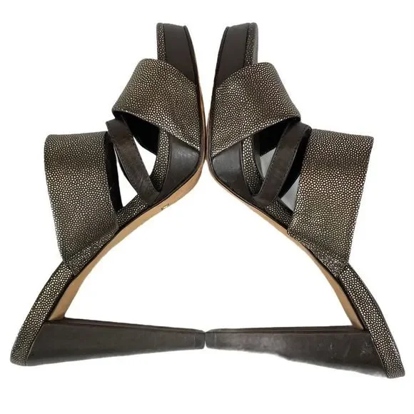 COLE HAAN / NIKE AIR Gold Leather Slide Sandals -7 - Picture 8 of 15